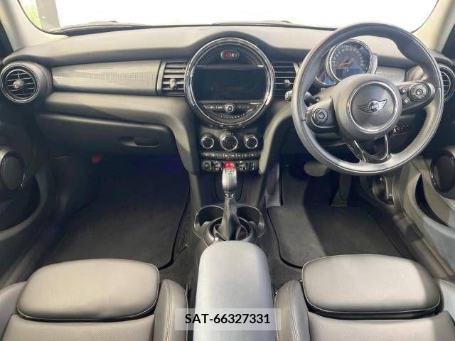 Bmw MINI 2018-06 381244-1