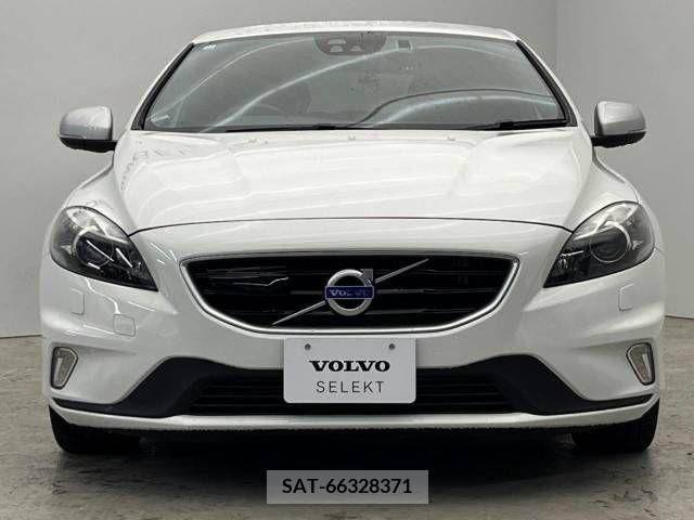 Volvo V40 2016-03 370214-16