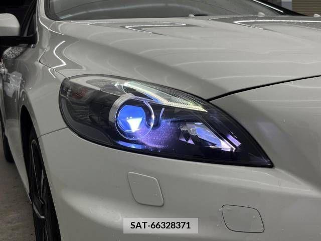 Volvo V40 2016-03 370214-15