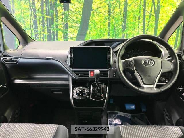 Toyota VOXY 2019-03 236311-1