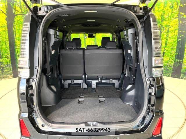 Toyota VOXY 2019-03 236311-14
