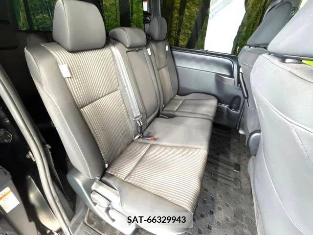 Toyota VOXY 2019-03 236311-12