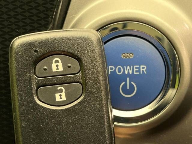 Toyota PRIUS ALPHA 2014-12 194619-6