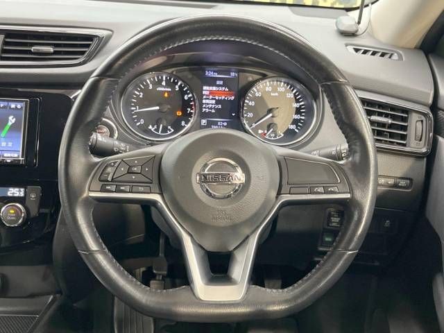 Nissan X-TRAIL 2018-05 20579-10