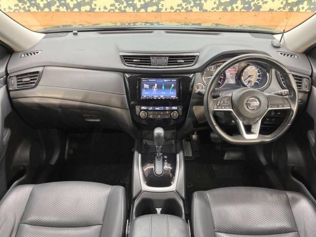 Nissan X-TRAIL 2018-05 20579-1