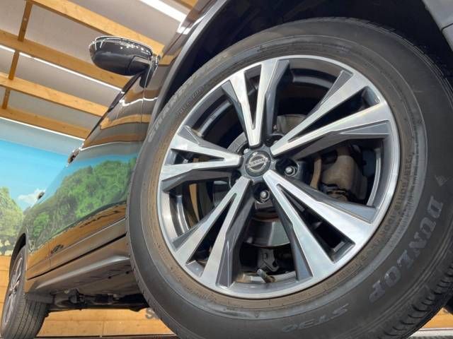 Nissan X-TRAIL 2018-05 20579-16