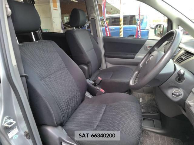 Toyota VOXY 2005-06 370492-20