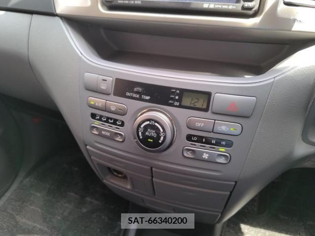 Toyota VOXY 2005-06 370492-14