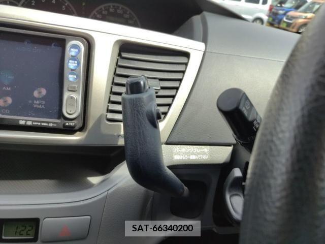 Toyota VOXY 2005-06 370492-15