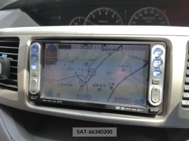 Toyota VOXY 2005-06 370492-12