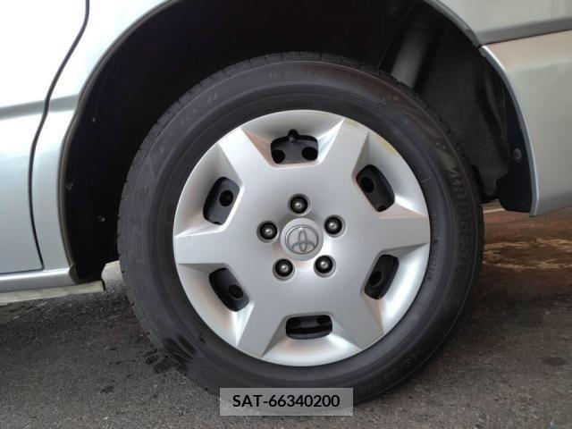 Toyota VOXY 2005-06 370492-27