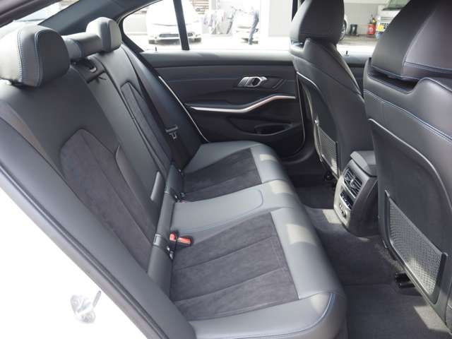Bmw 3 SERIES 2019-12 196588-12