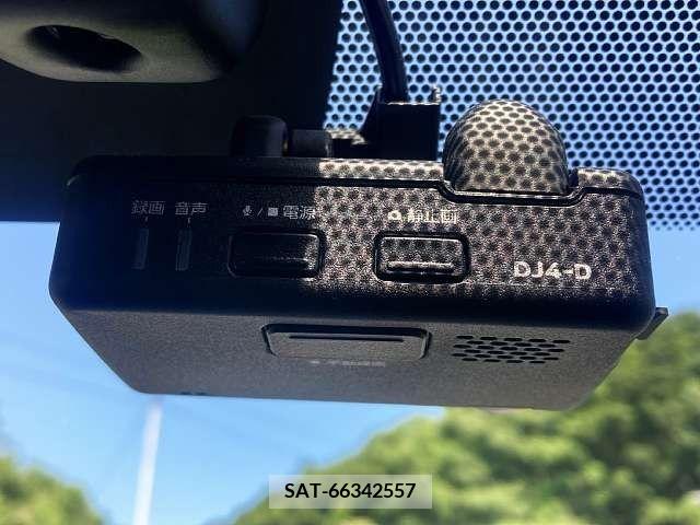 Nissan NOTE 2019-05 305479-6