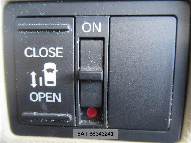 Honda N BOX 2018-08 278456-9
