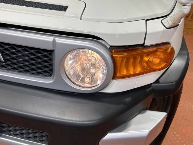 Toyota FJ CRUISER 2013-11 183792-12