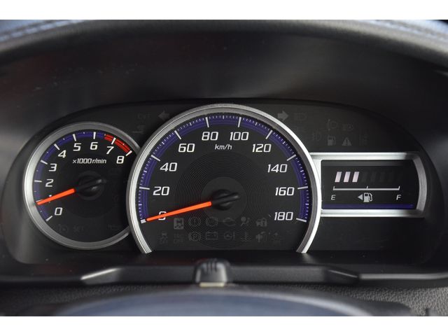 Toyota ROOMY 2019-09 15575-9