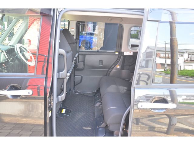 Toyota ROOMY 2019-09 15575-16