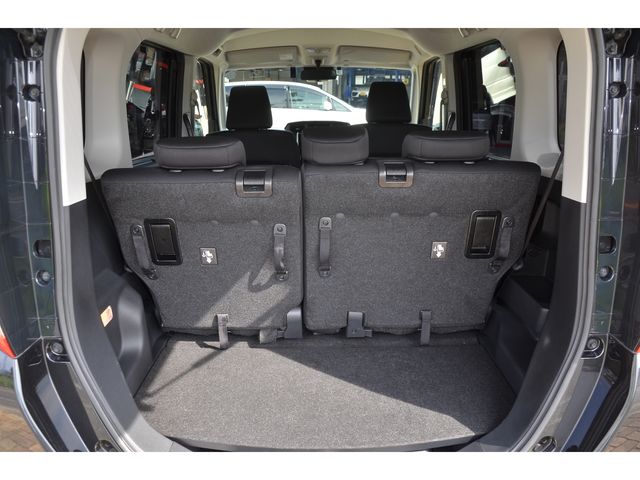 Toyota ROOMY 2019-09 15575-18