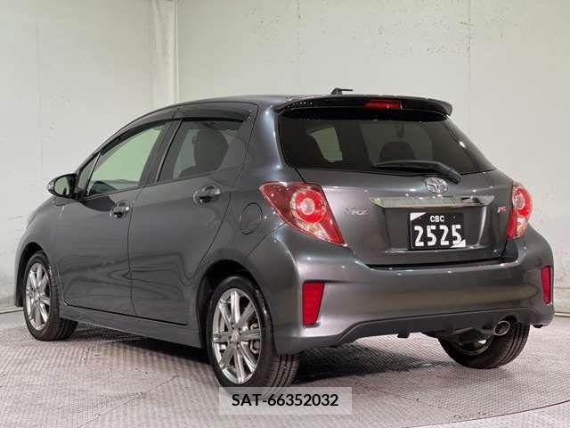 Toyota VITZ 2013-07 222807-10