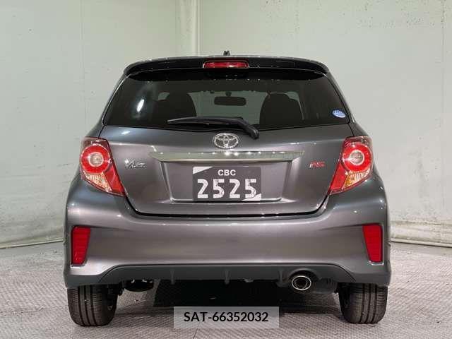 Toyota VITZ 2013-07 222807-9