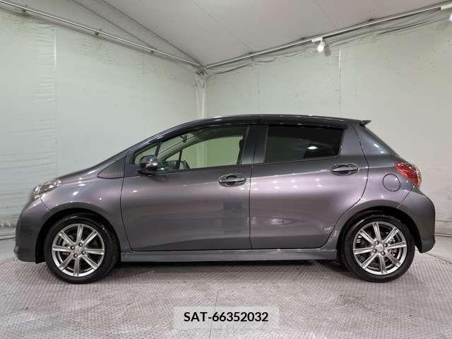 Toyota VITZ 2013-07 222807-11