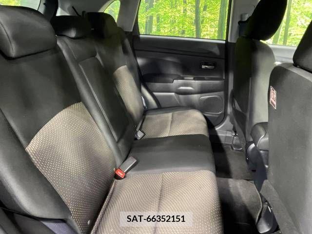 Mitsubishi RVR 2014-03 282648-9