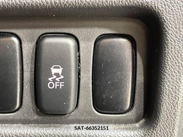 Mitsubishi RVR 2014-03 282648-5