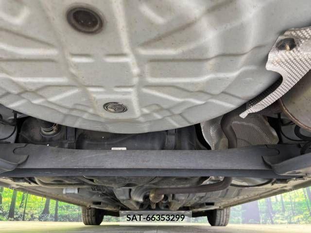 Nissan NOTE 2018-05 305417-15