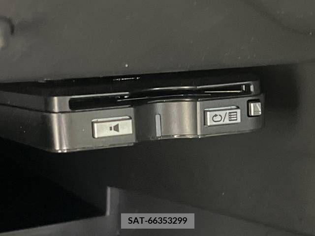 Nissan NOTE 2018-05 305417-2