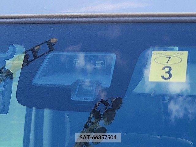 Suzuki SPACIA 2018-03 241909-17