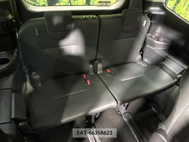 Toyota NOAH 2023-04 205766-10