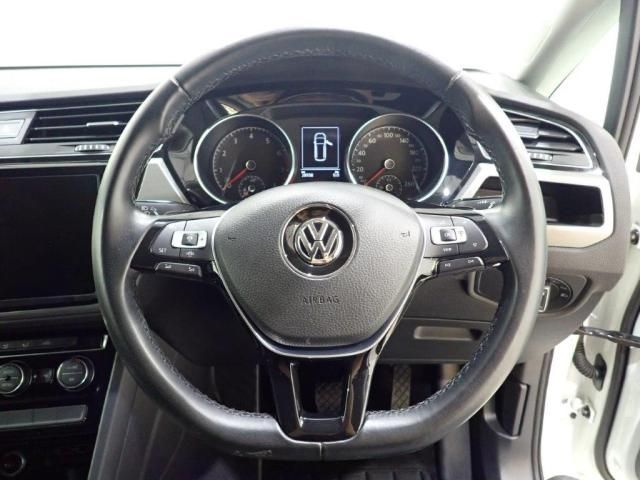 VolksWagen GOLF TOURAN 2019-09 189900-12