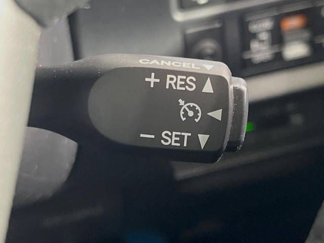 Toyota VOXY 2019-01 20221-8