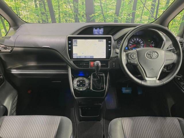 Toyota VOXY 2019-01 20221-1