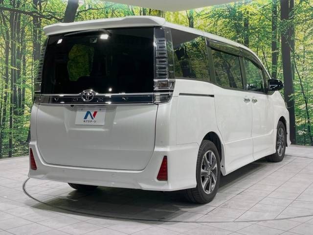 Toyota VOXY 2019-01 20221-18