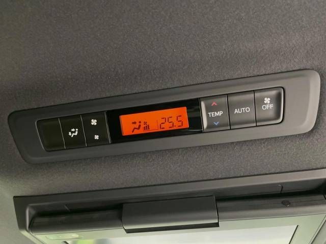 Toyota VOXY 2019-01 20221-7