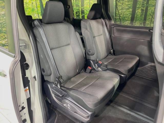 Toyota VOXY 2019-01 20221-10