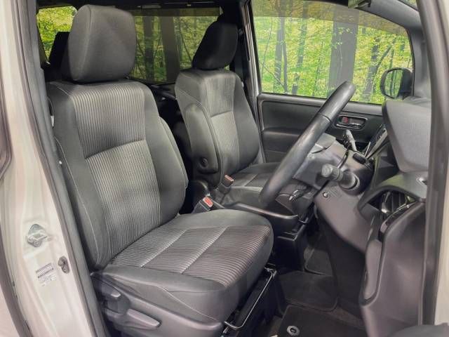 Toyota VOXY 2019-01 20221-9