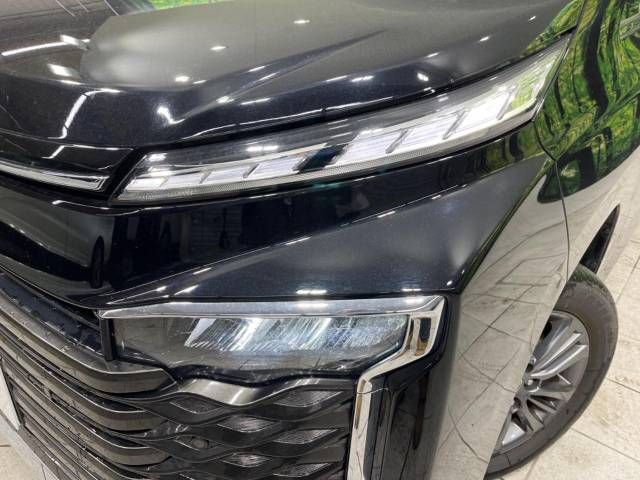 Toyota VOXY 2022-04 6414-12
