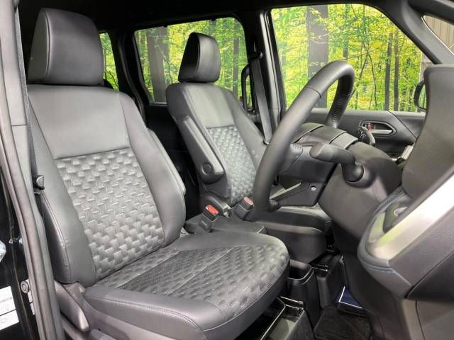 Toyota VOXY 2022-04 6414-7