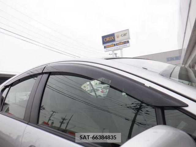 Toyota AQUA 2017-12 328297-17