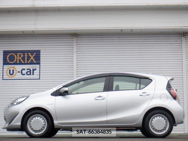 Toyota AQUA 2017-12 328297-22