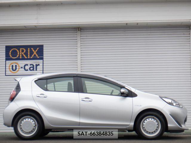 Toyota AQUA 2017-12 328297-23