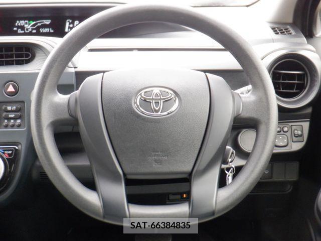 Toyota AQUA 2017-12 328297-24