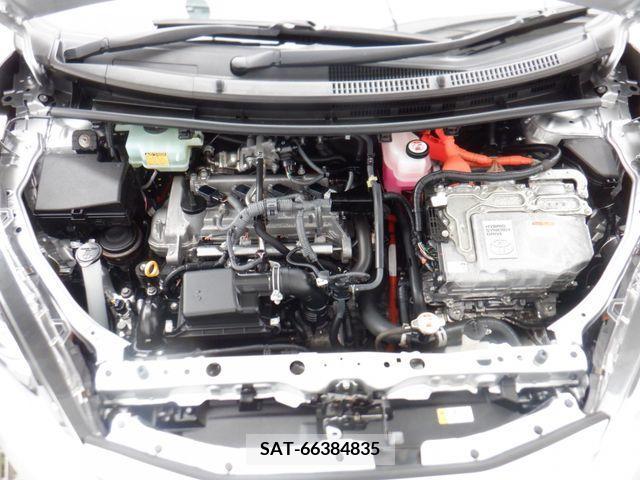 Toyota AQUA 2017-12 328297-19