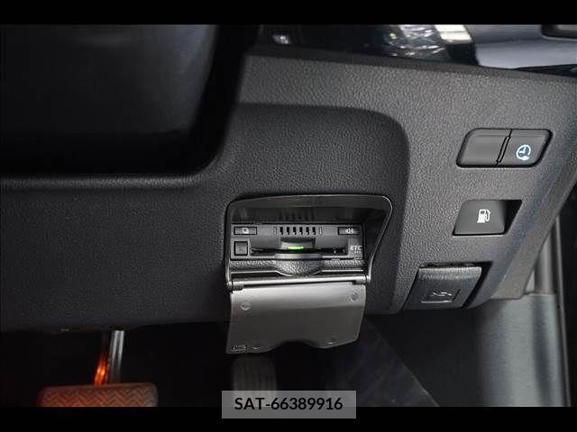 Toyota PRIUS PHV 2017-06 351798-6