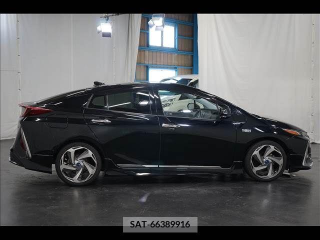 Toyota PRIUS PHV 2017-06 351798-15