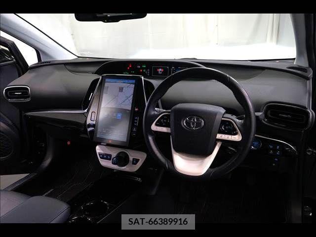 Toyota PRIUS PHV 2017-06 351798-1