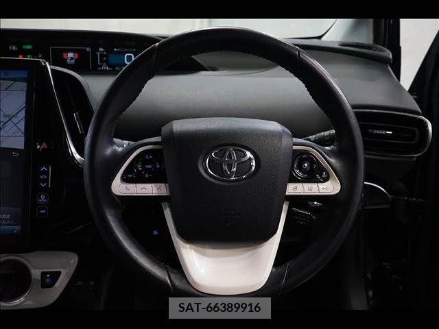 Toyota PRIUS PHV 2017-06 351798-9