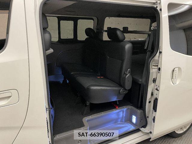 Nissan NV350 Caravan 2017-04 282459-12
